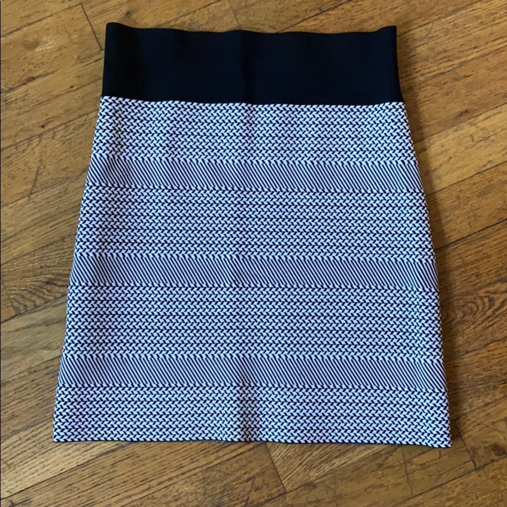 BCBG MaxAzria bodycon graphic skirt